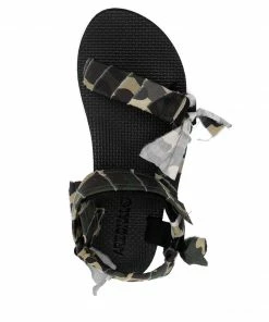 Arizona Love Shoes Camo 'Trekky Bandana' Sandals 17 Arizona Love Shoes Camo 'Trekky Bandana' Sandals
