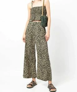 Faithfull The Brand ‘Damita’ Shirred Floral Crop Top 26 Faithfull The Brand ‘Damita’ Shirred Floral Crop Top