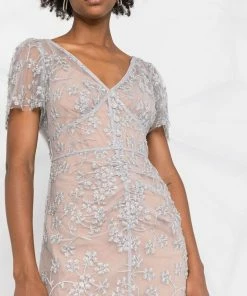 Self Portrait New In 'Embroidered Blossom Fitted Midi Dress' 12 Self Portrait New In 'Embroidered Blossom Fitted Midi Dress'