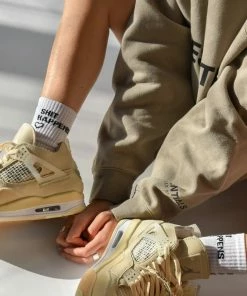 Soxygen Unisex White ‘Shit Happens’ Classic Socks Accessories