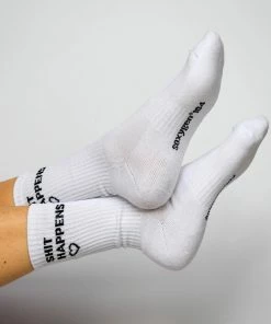 Soxygen Unisex White ‘Shit Happens’ Classic Socks Accessories