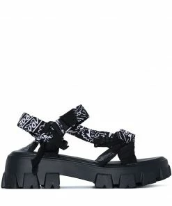 Arizona Love 'Trekky Platform' Sandals